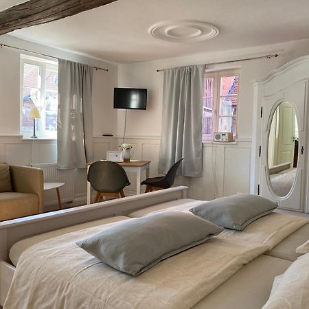 Sonnenhof 1737 - Ferienzimmer & Apartments Barbelroth Exteriör bild