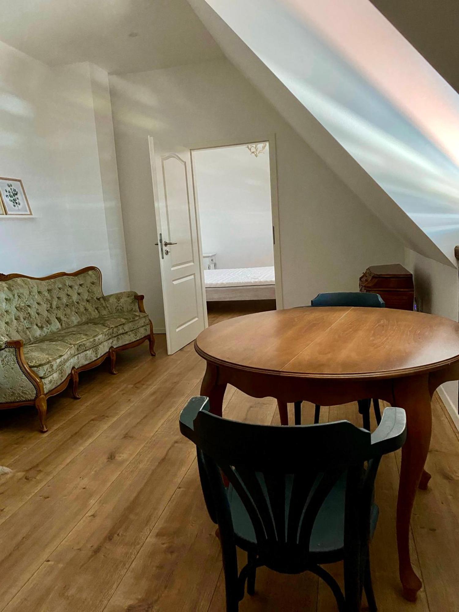 Sonnenhof 1737 - Ferienzimmer & Apartments Barbelroth Exteriör bild